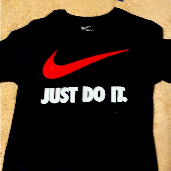 mens small nike shirts